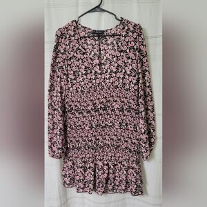 Floral Pink and Black Women's Longsleeve Dress Size Large EUC